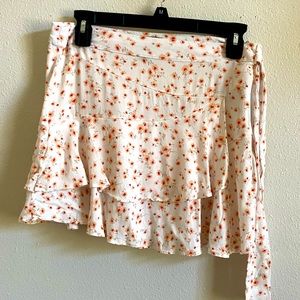 Forever 21- short skirt- size s